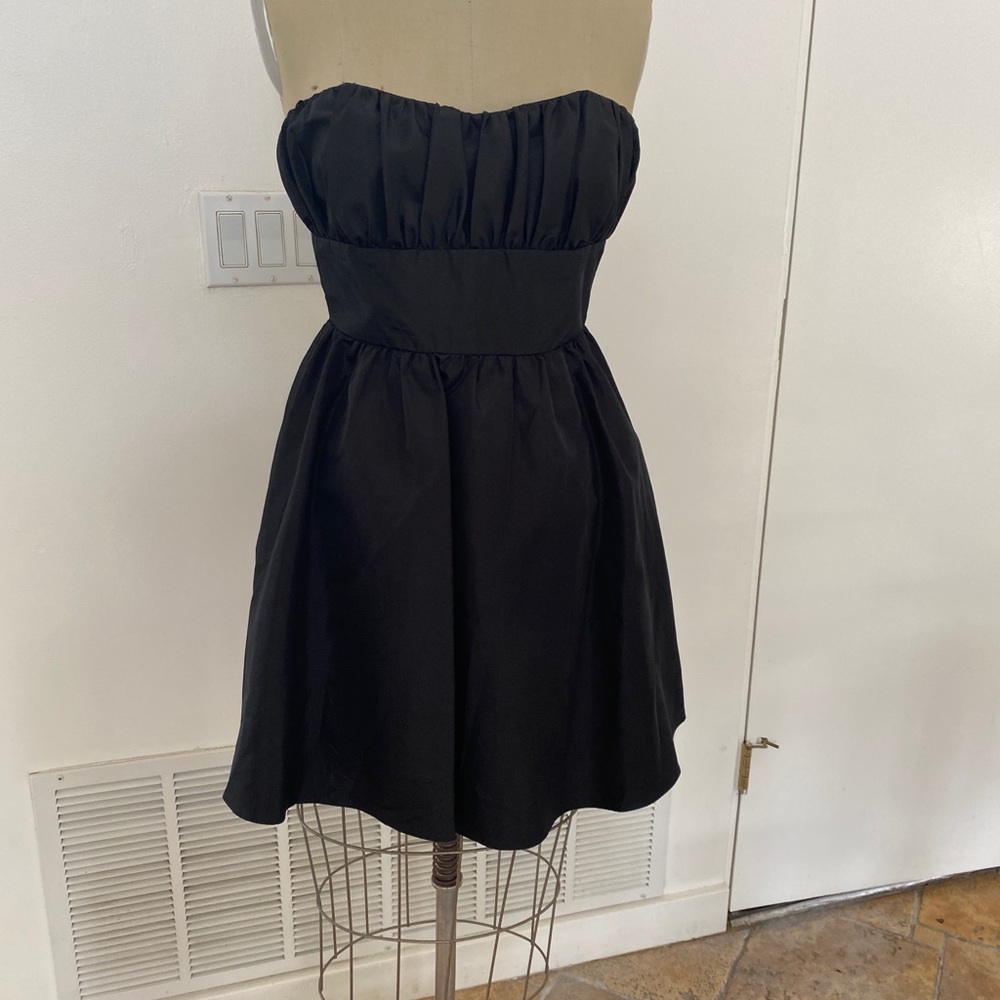 Black strapless cocktail dress babydoll - Picture 2 of 7